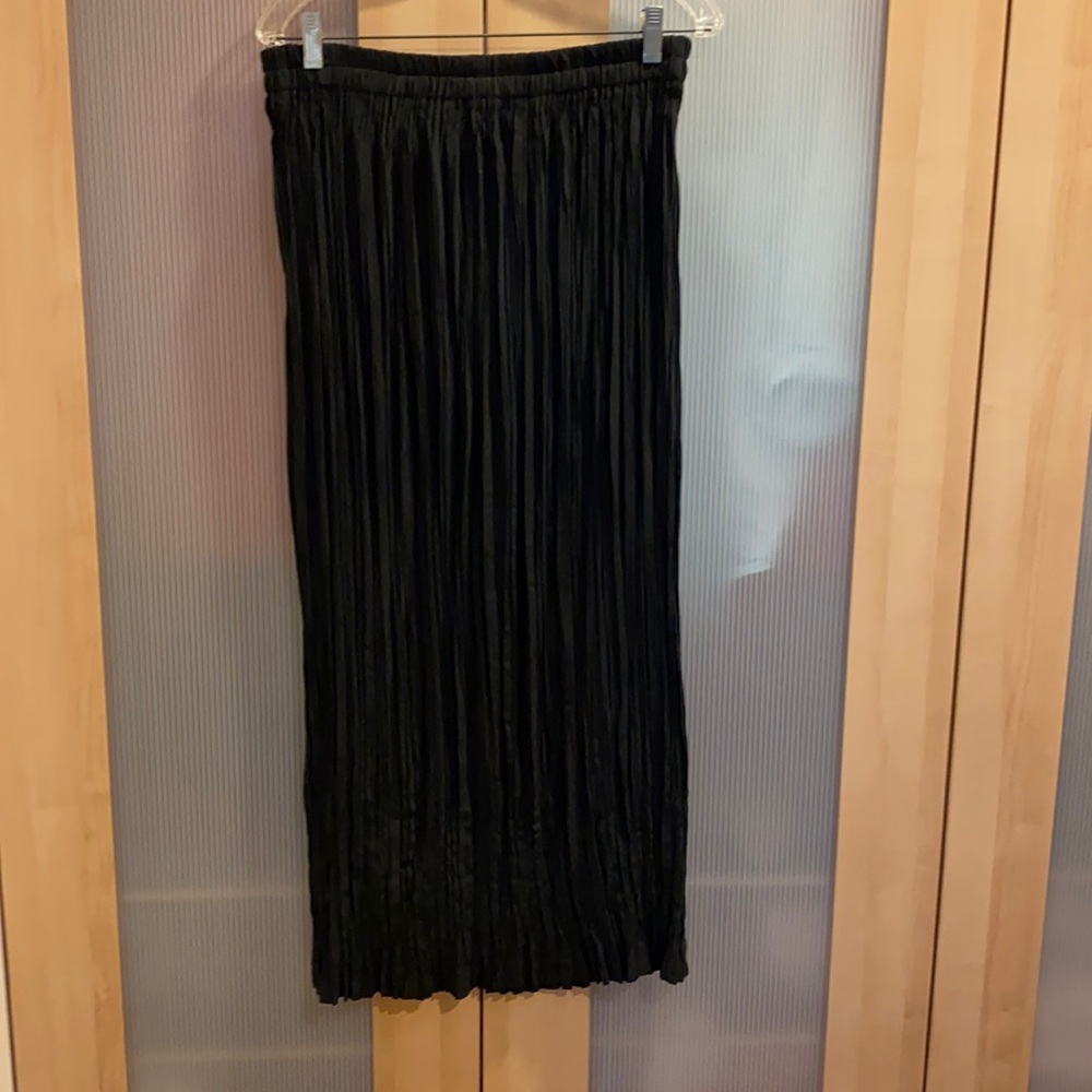 Skirt, accordion pleats, black